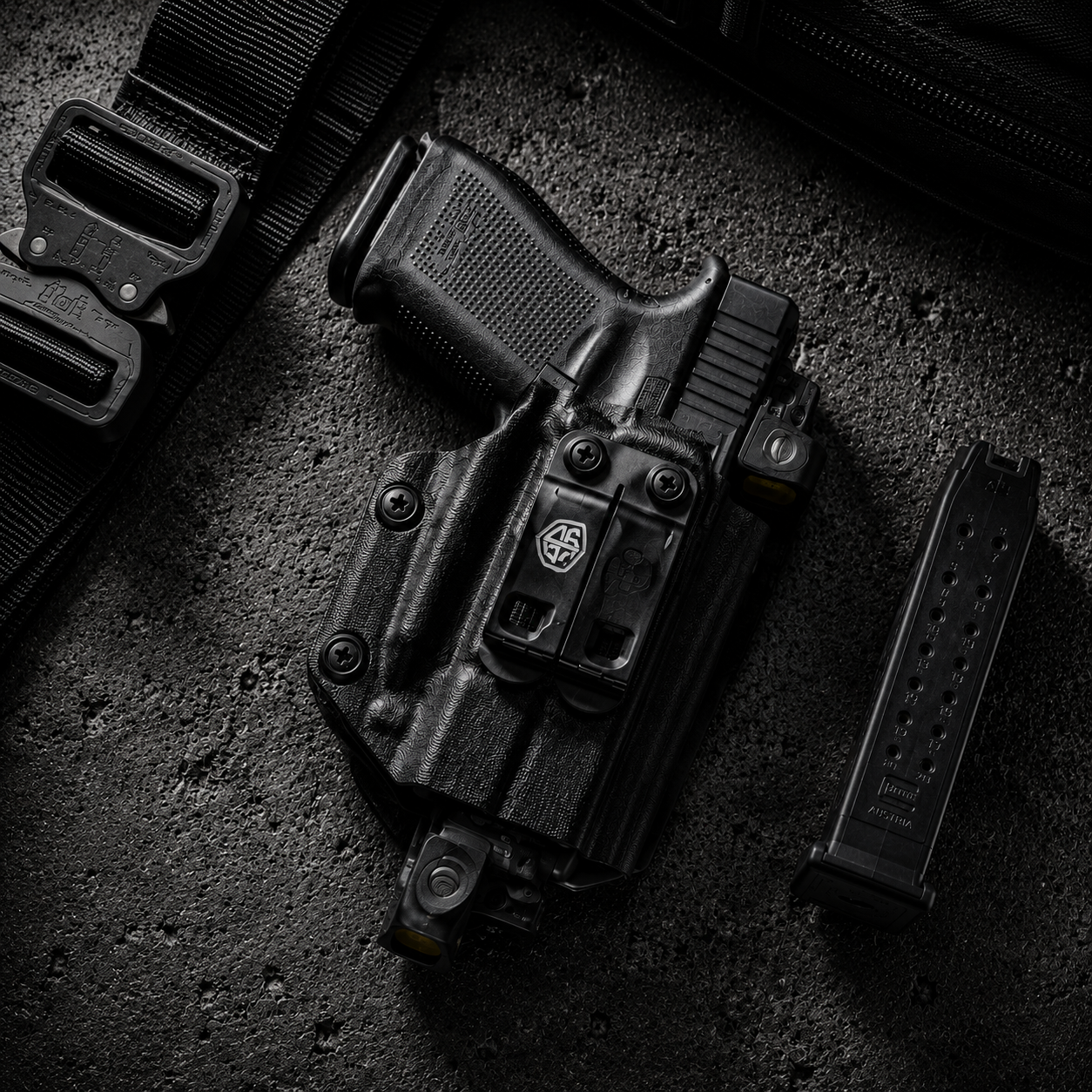 Holster rigide Glock + lampe